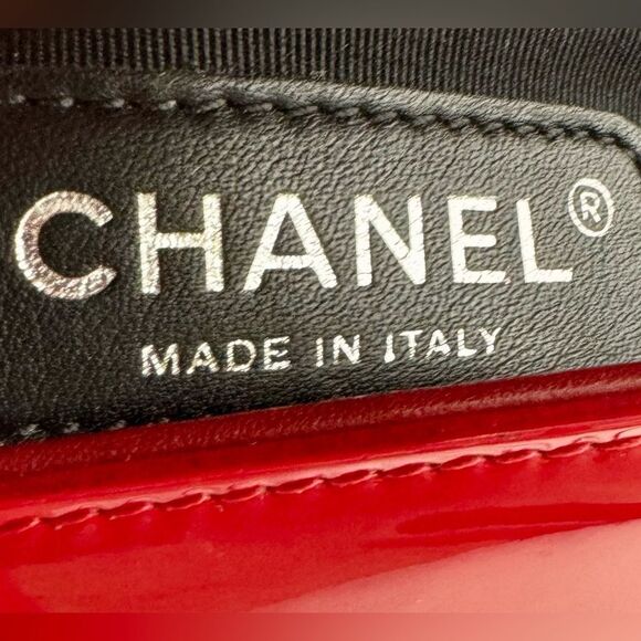 Chanel Boy Red Plexiglass Quilted Matelasse Patent Leather Med Shoulder Bag Ex++ - Picture 16 of 16